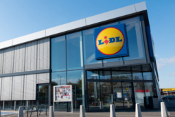 Lidl 将向奖励应用程序引入电动汽车充电支付功能