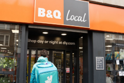 B&Q 与 Deliveroo 合作提供快速配送服务